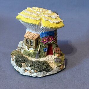 Fraser Creations Scotland Cottage Figurine Mouse Mice Mushroom Nancys House Home